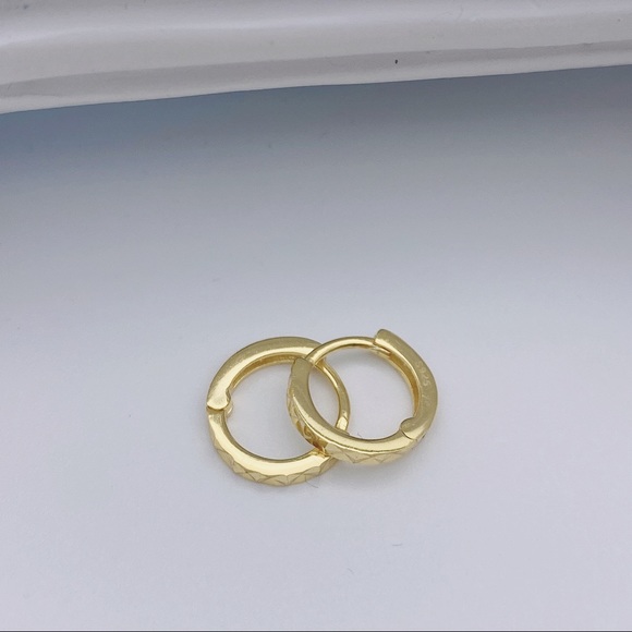 Silver Huggies Diamond Cut Hoops/Geometric Huggie Earrings- 10mm Gold SH… - Picture 4 of 12